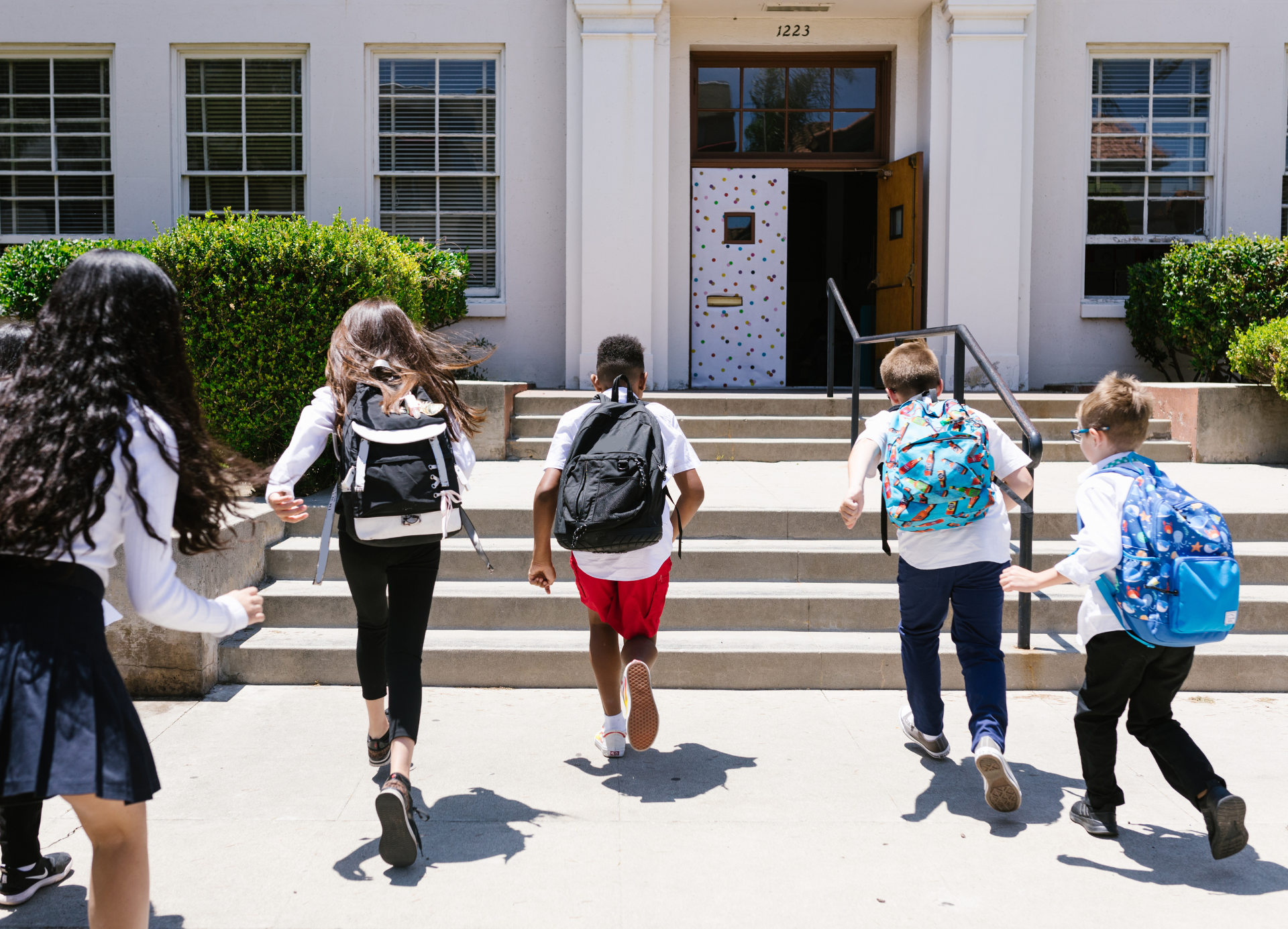 kids going into school